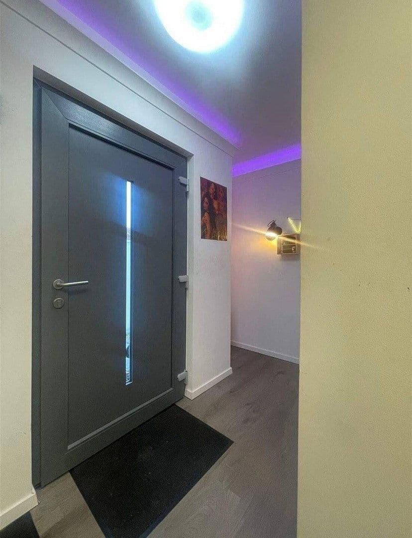 Predaj domu 193 m², pozemek 563 m², Raphaelstraße 1a, Dentlein am Forst, Bavorsko Predaj domu 193 m², pozemek 563 m², Raphaelstraße 1a, Dentlein am Forst, Bavorsko