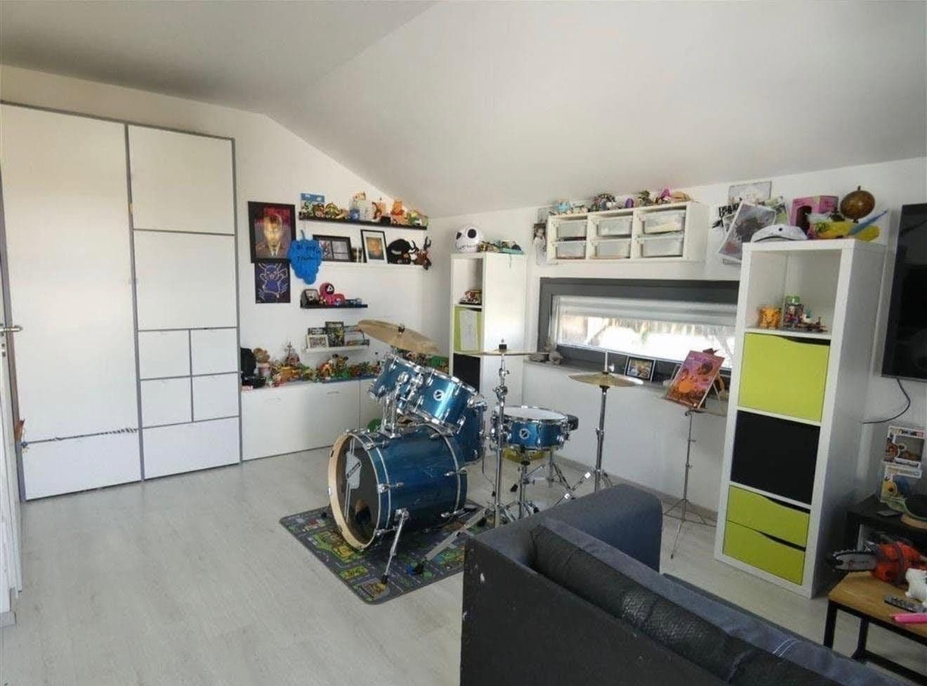 Predaj domu 193 m², pozemek 563 m², Raphaelstraße 1a, Dentlein am Forst, Bavorsko Predaj domu 193 m², pozemek 563 m², Raphaelstraße 1a, Dentlein am Forst, Bavorsko