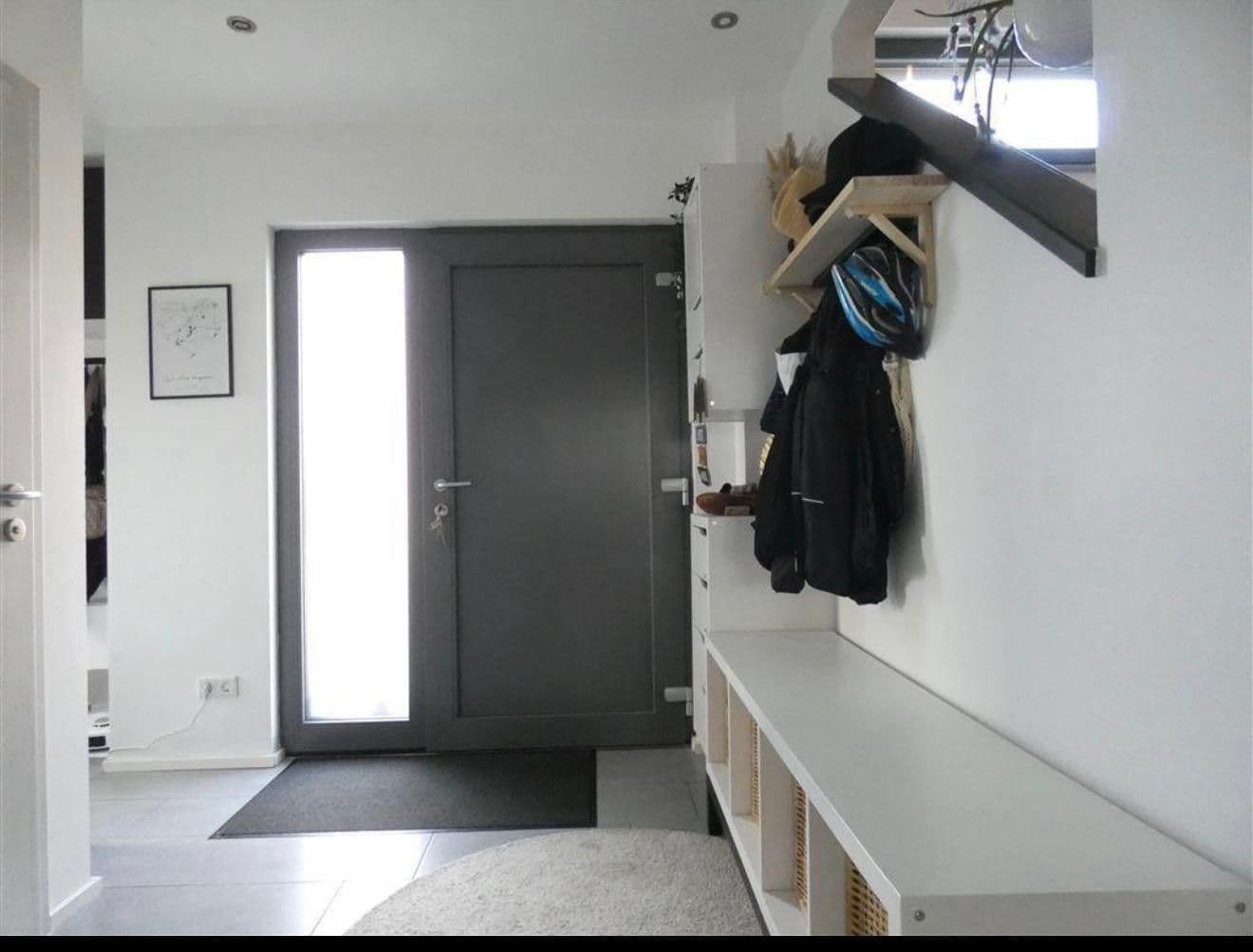 Predaj domu 193 m², pozemek 563 m², Raphaelstraße 1a, Dentlein am Forst, Bavorsko Predaj domu 193 m², pozemek 563 m², Raphaelstraße 1a, Dentlein am Forst, Bavorsko