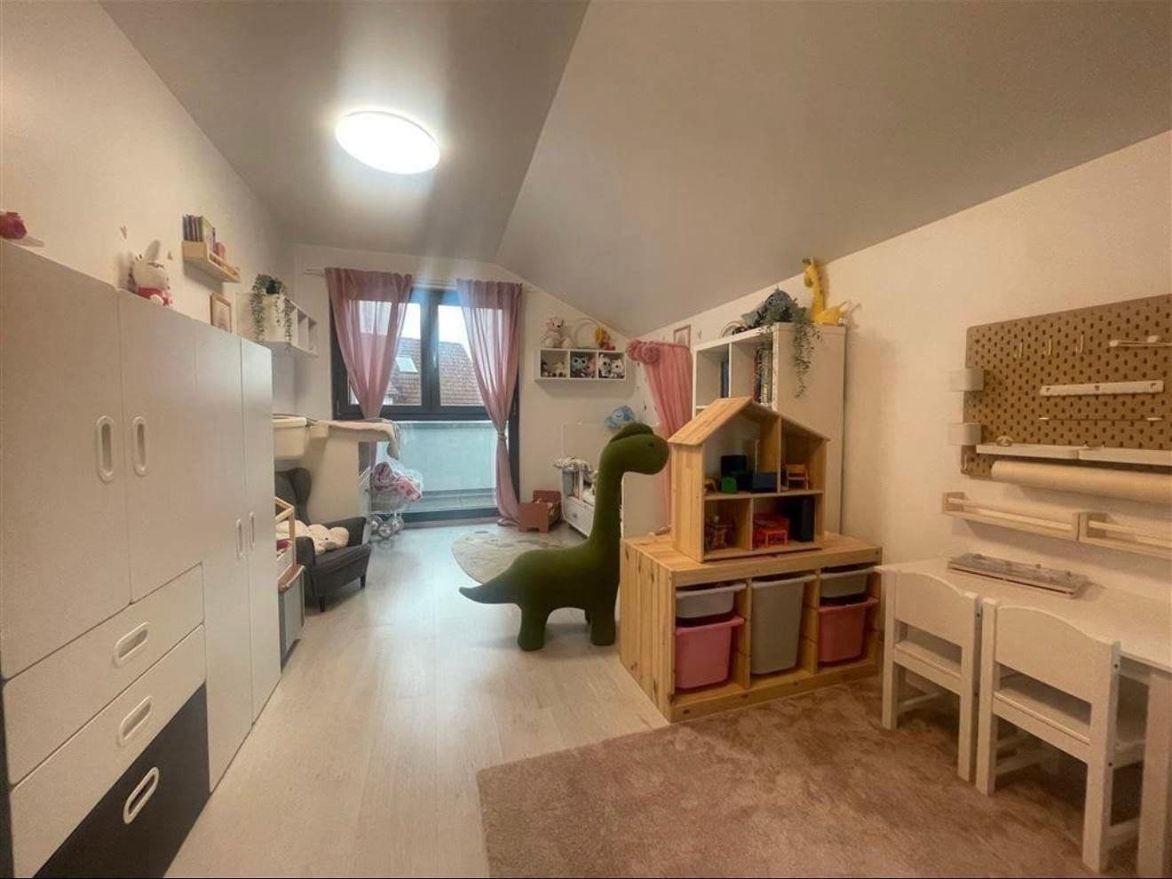 Predaj domu 193 m², pozemek 563 m², Raphaelstraße 1a, Dentlein am Forst, Bavorsko Predaj domu 193 m², pozemek 563 m², Raphaelstraße 1a, Dentlein am Forst, Bavorsko