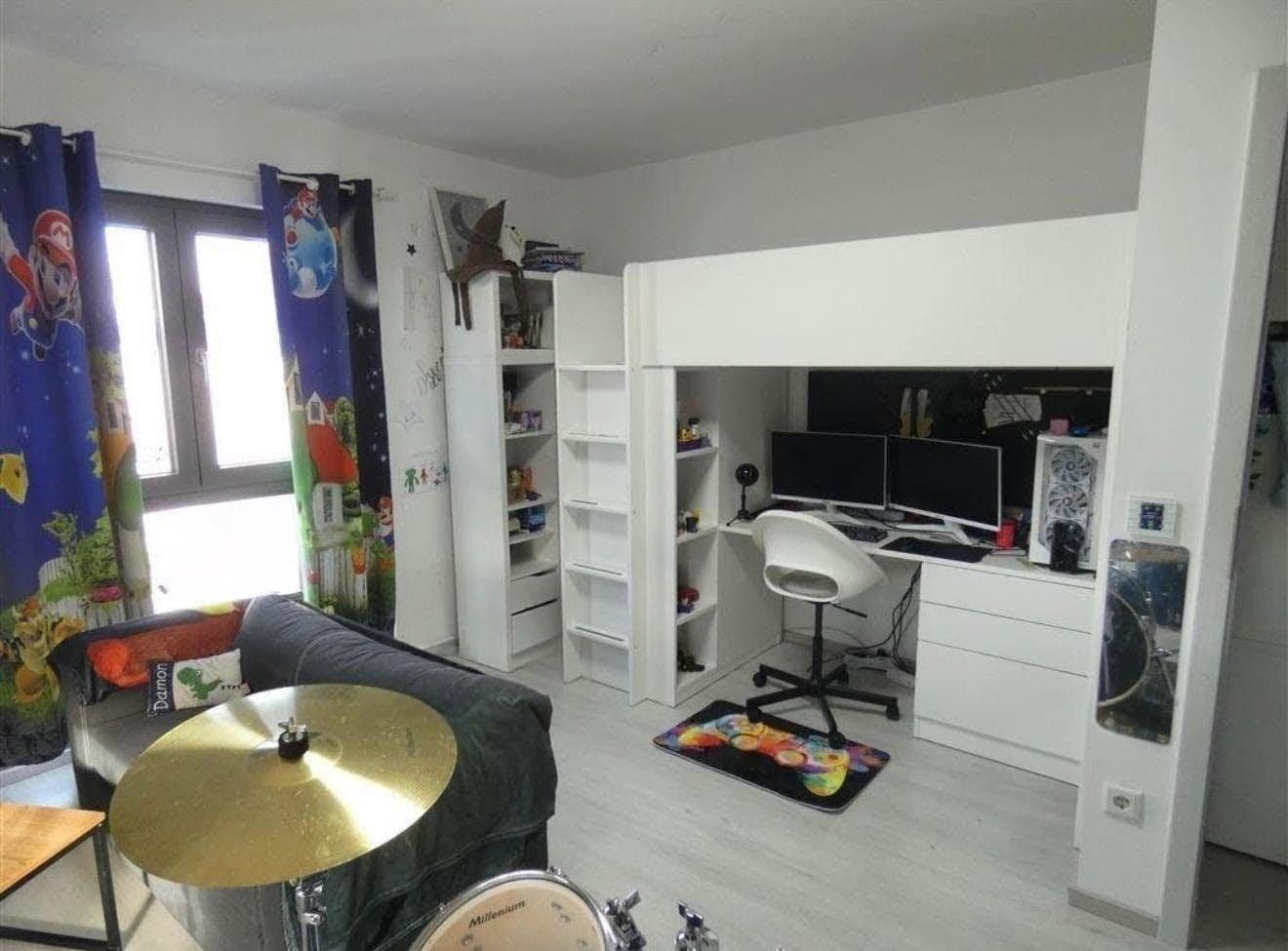 Predaj domu 193 m², pozemek 563 m², Raphaelstraße 1a, Dentlein am Forst, Bavorsko Predaj domu 193 m², pozemek 563 m², Raphaelstraße 1a, Dentlein am Forst, Bavorsko