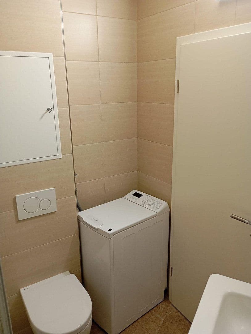 Prenájom bytu 1-izbový 35 m², Collinistraße 5, Mannheim, Bádensko-Wurttembersko Prenájom bytu 1-izbový 35 m², Collinistraße 5, Mannheim, Bádensko-Wurttembersko