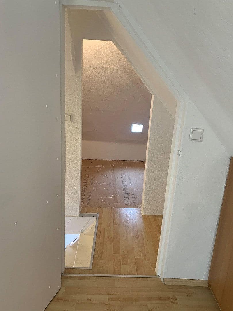 Prenájom bytu 3-izbový 70 m², Rodensteiner Str. 14, Fränkisch-Crumbach, Hesensko Prenájom bytu 3-izbový 70 m², Rodensteiner Str. 14, Fränkisch-Crumbach, Hesensko