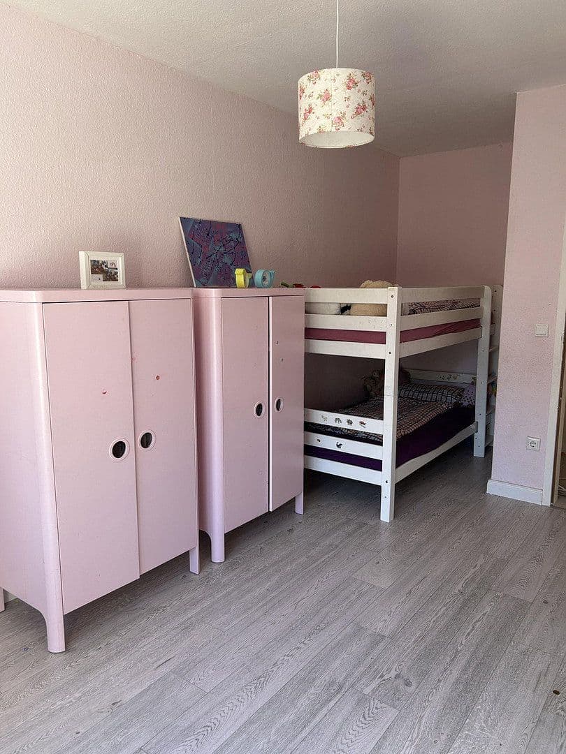 Predaj domu 128 m², pozemek 288 m², Berlin, Berlín Predaj domu 128 m², pozemek 288 m², Berlin, Berlín