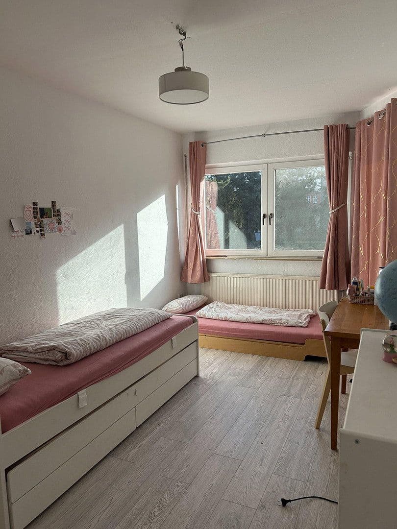 Predaj domu 128 m², pozemek 288 m², Berlin, Berlín Predaj domu 128 m², pozemek 288 m², Berlin, Berlín