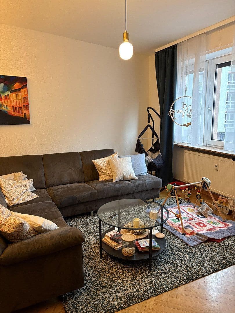 Prenájom bytu 4-izbový 85 m², Aschaffenburg, Bavorsko Prenájom bytu 4-izbový 85 m², Aschaffenburg, Bavorsko