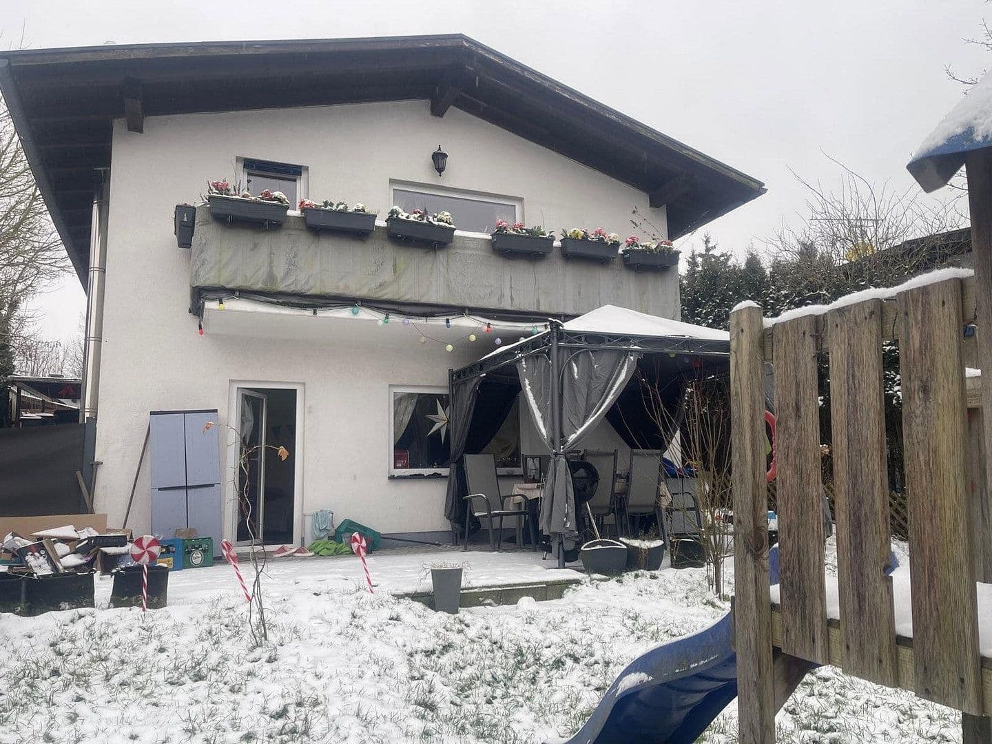 Predaj domu 140 m², pozemek 416 m², Mücke, Hesensko Predaj domu 140 m², pozemek 416 m², Mücke, Hesensko