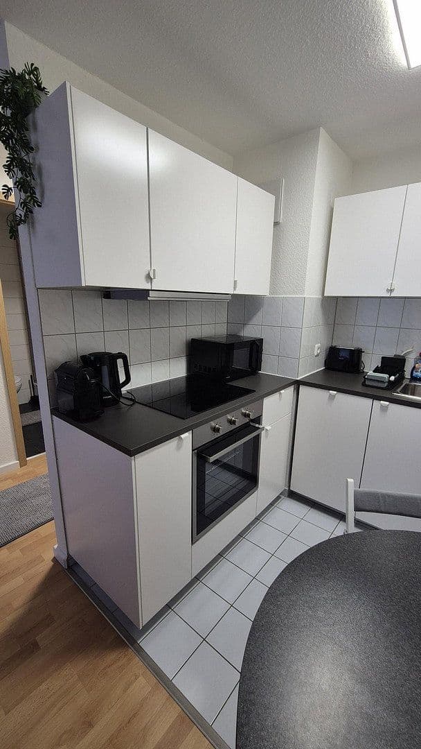 Prenájom bytu 1-izbový 31 m², Nürtingen, Bádensko-Wurttembersko Prenájom bytu 1-izbový 31 m², Nürtingen, Bádensko-Wurttembersko