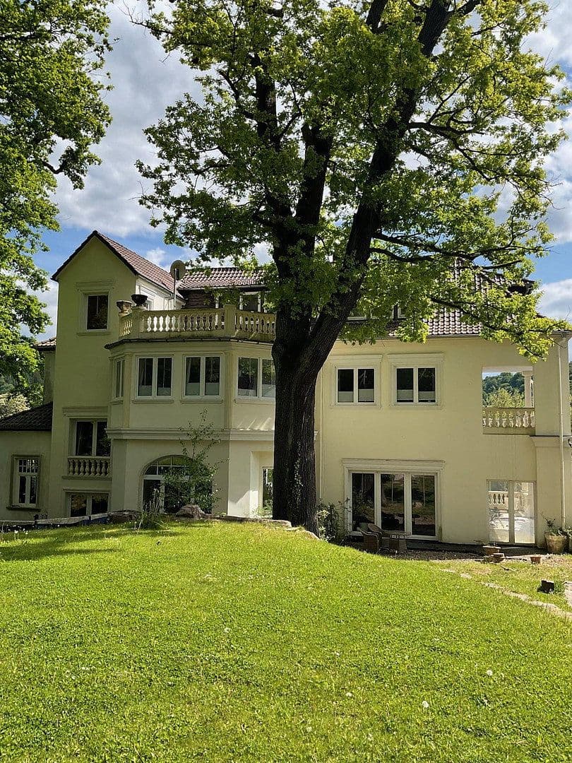 Predaj domu 800 m², pozemek 3.821 m², Bad Karlshafen, Hesensko Predaj domu 800 m², pozemek 3.821 m², Bad Karlshafen, Hesensko