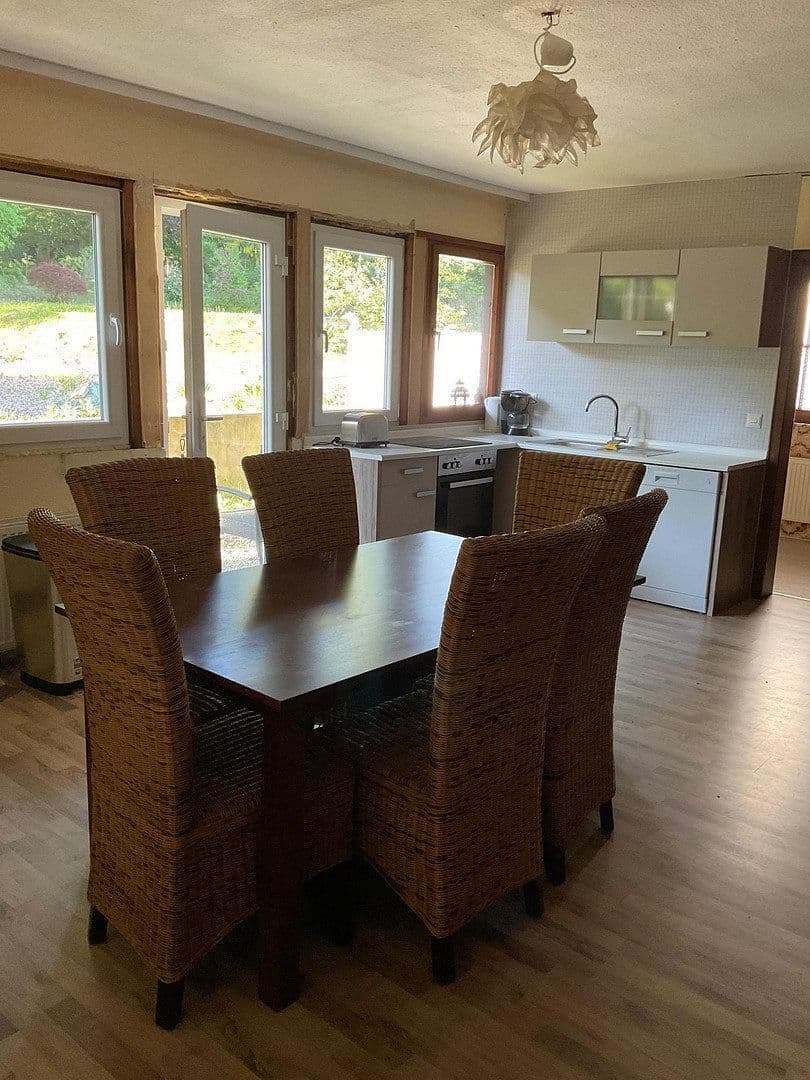 Predaj domu 800 m², pozemek 3.821 m², Bad Karlshafen, Hesensko Predaj domu 800 m², pozemek 3.821 m², Bad Karlshafen, Hesensko