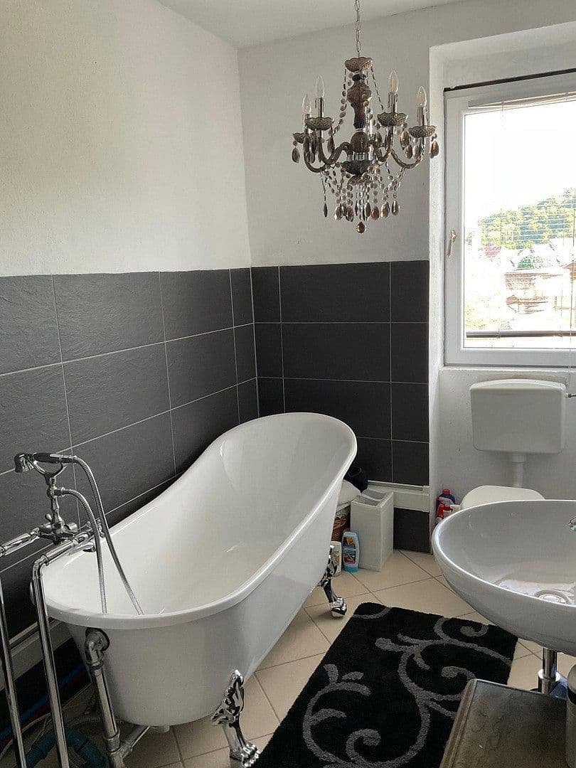 Predaj domu 800 m², pozemek 3.821 m², Bad Karlshafen, Hesensko Predaj domu 800 m², pozemek 3.821 m², Bad Karlshafen, Hesensko