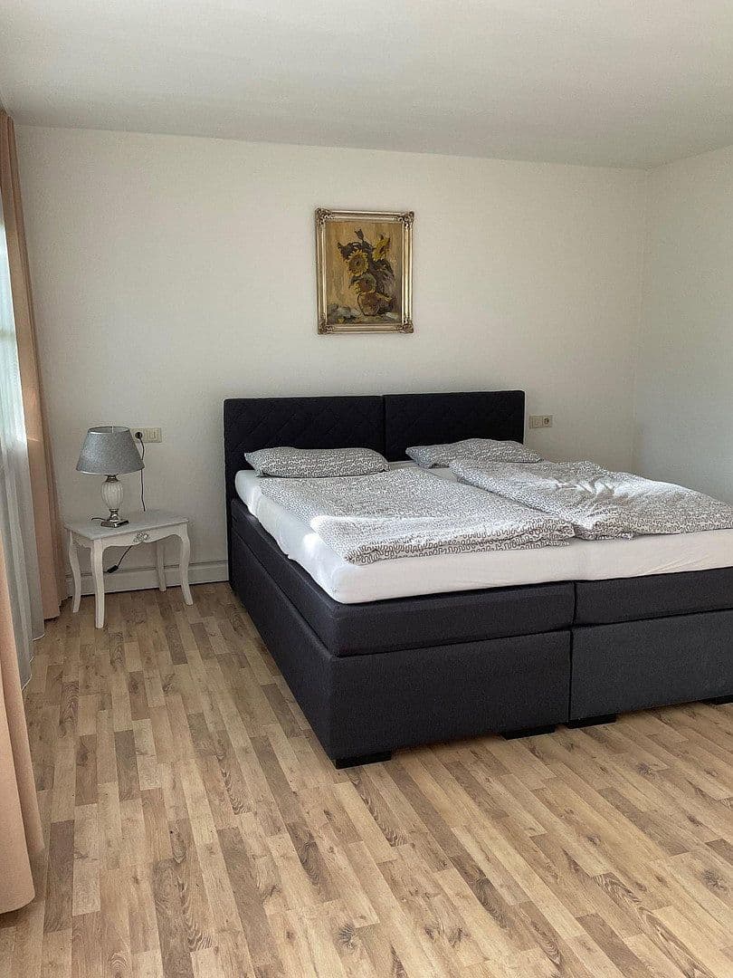 Predaj domu 800 m², pozemek 3.821 m², Bad Karlshafen, Hesensko Predaj domu 800 m², pozemek 3.821 m², Bad Karlshafen, Hesensko