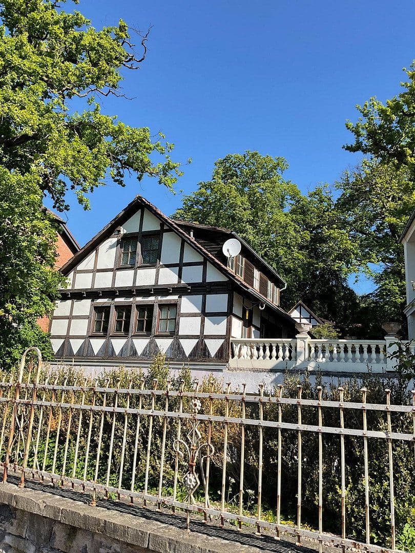 Predaj domu 800 m², pozemek 3.821 m², Bad Karlshafen, Hesensko Predaj domu 800 m², pozemek 3.821 m², Bad Karlshafen, Hesensko