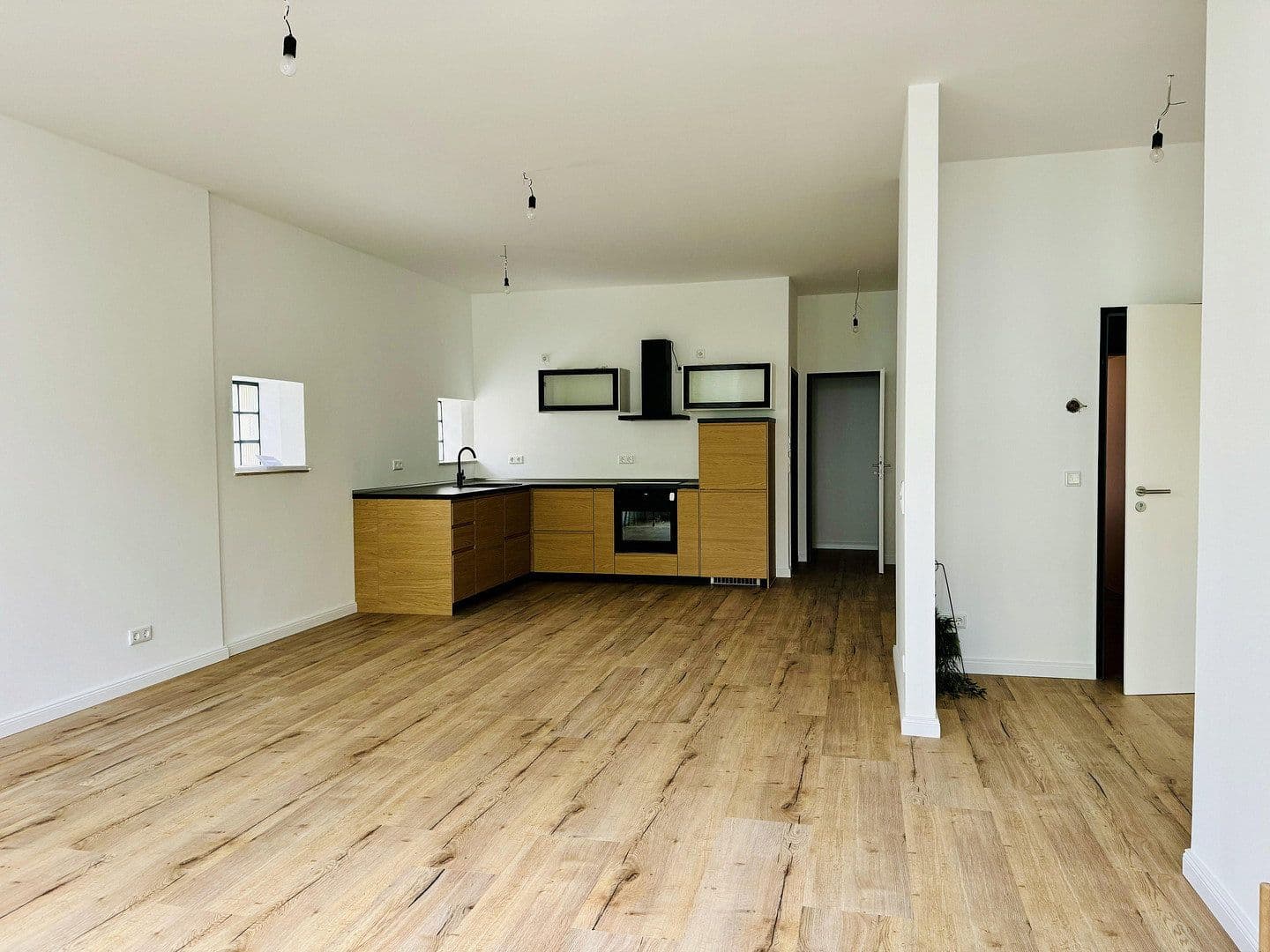 Prenájom bytu 2-izbový 77 m², Lübeck, Šlezvicko-Holštajnsko Prenájom bytu 2-izbový 77 m², Lübeck, Šlezvicko-Holštajnsko