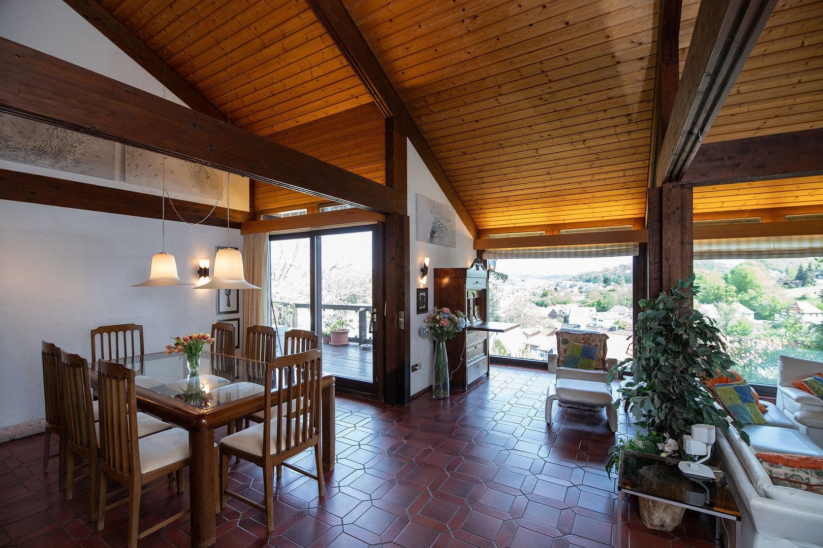 Predaj domu 259 m², pozemek 735 m², Birkenau, Hesensko Predaj domu 259 m², pozemek 735 m², Birkenau, Hesensko