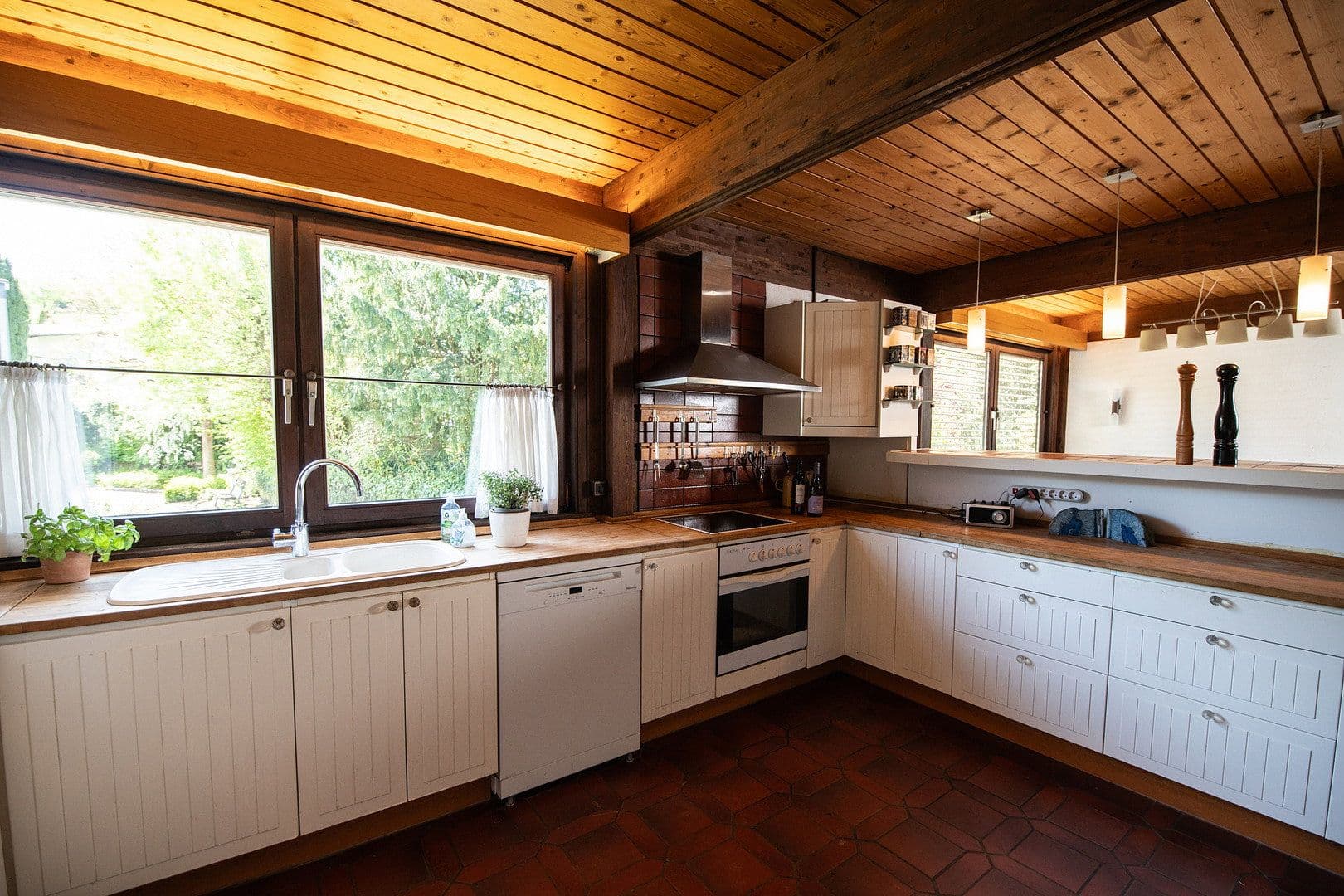 Predaj domu 259 m², pozemek 735 m², Birkenau, Hesensko Predaj domu 259 m², pozemek 735 m², Birkenau, Hesensko