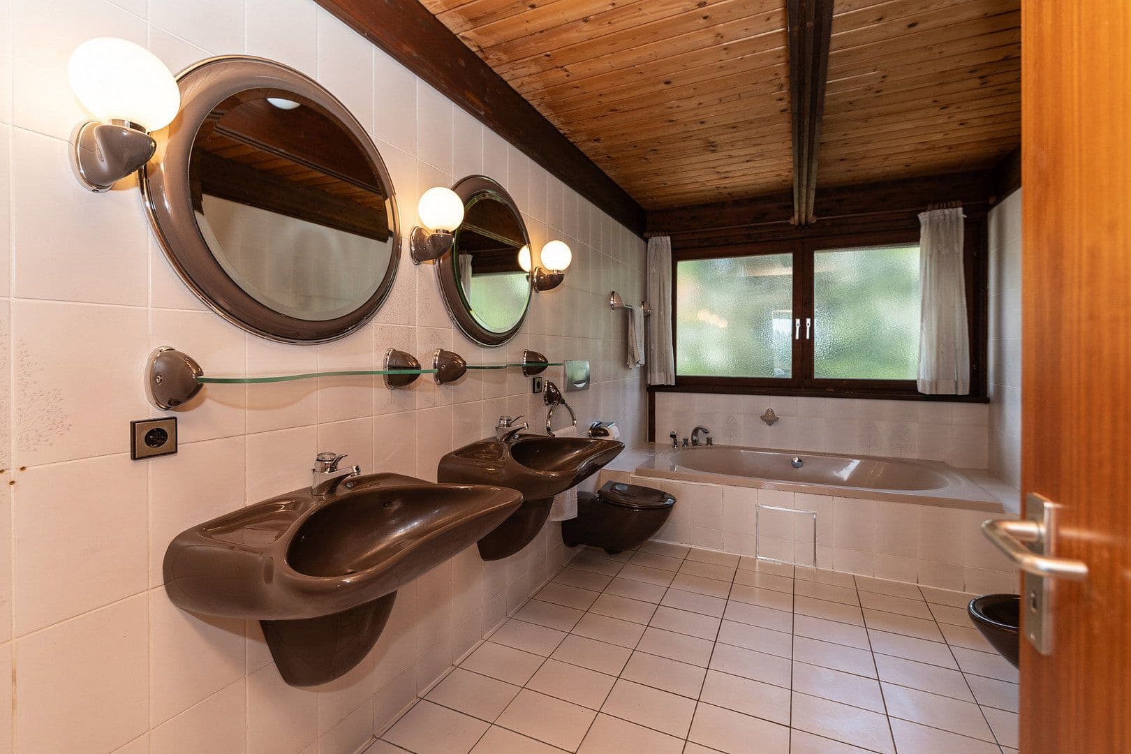 Predaj domu 259 m², pozemek 735 m², Birkenau, Hesensko Predaj domu 259 m², pozemek 735 m², Birkenau, Hesensko