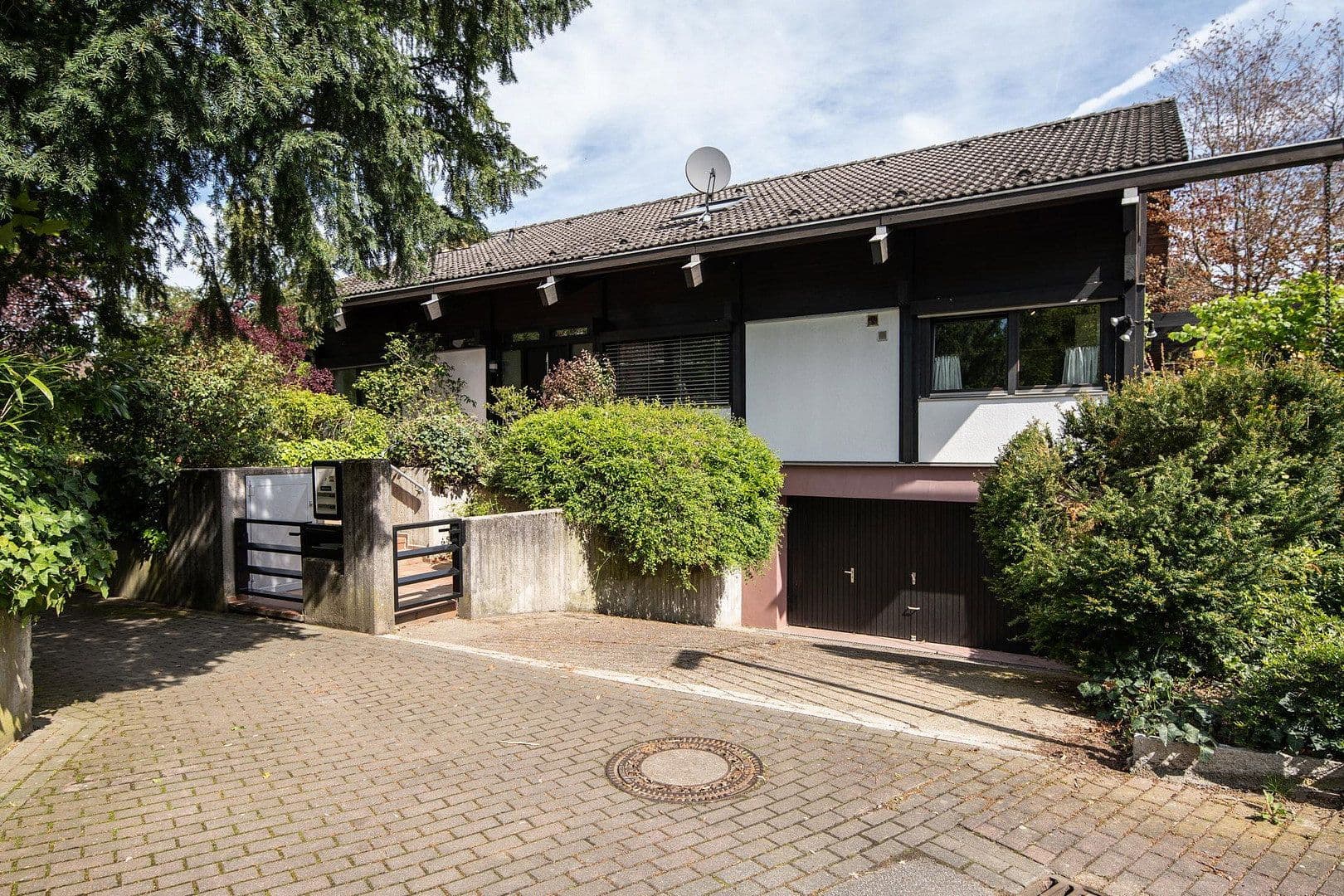 Predaj domu 259 m², pozemek 735 m², Birkenau, Hesensko Predaj domu 259 m², pozemek 735 m², Birkenau, Hesensko