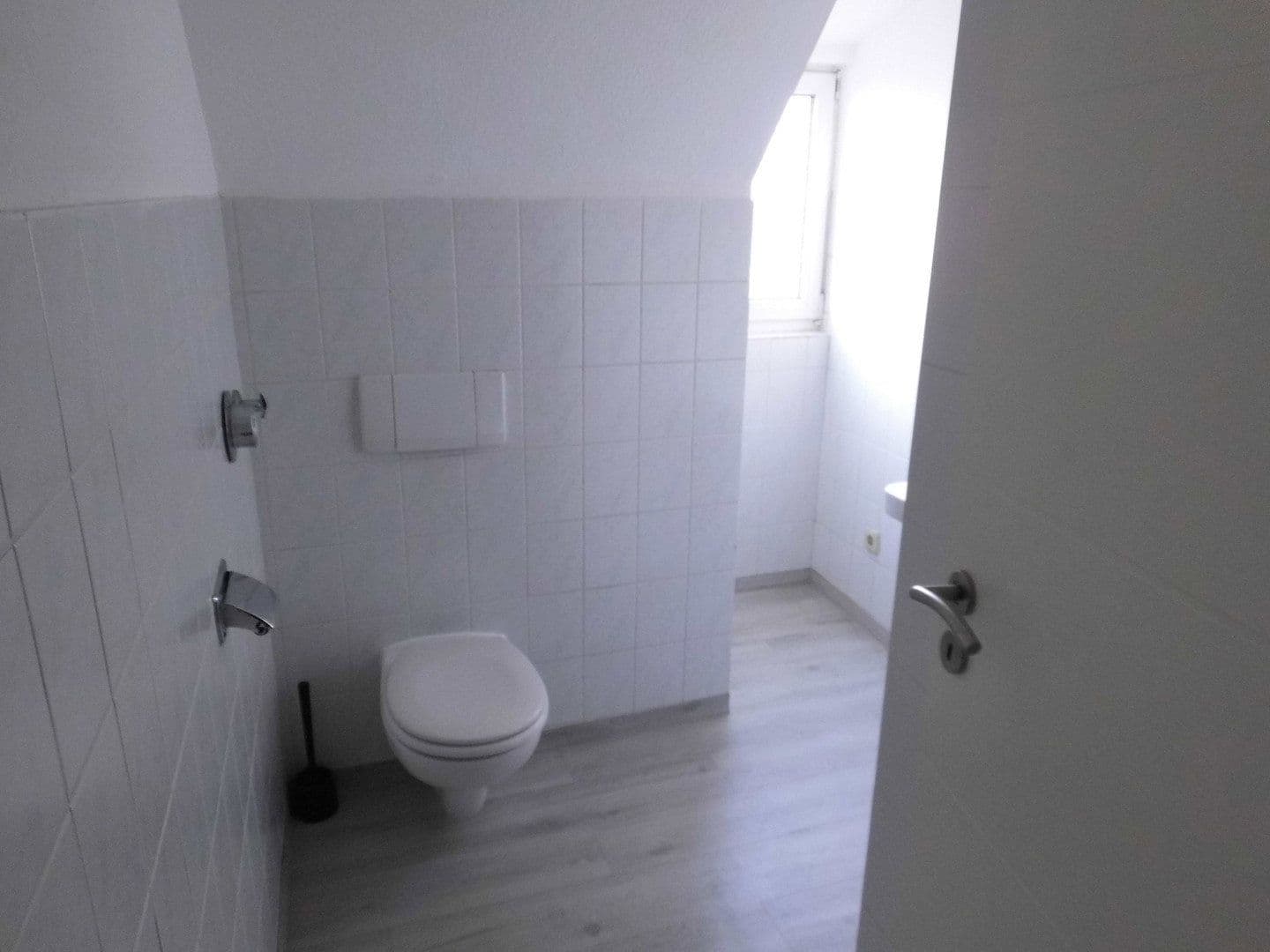 Prenájom bytu 2-izbový 45 m², Stuttgart, Bádensko-Wurttembersko Prenájom bytu 2-izbový 45 m², Stuttgart, Bádensko-Wurttembersko