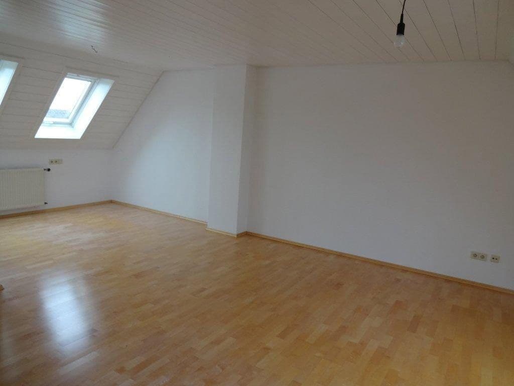 Prenájom bytu 6-izbový 220 m², Lehenstr. 25, Donaueschingen, Bádensko-Wurttembersko Prenájom bytu 6-izbový 220 m², Lehenstr. 25, Donaueschingen, Bádensko-Wurttembersko