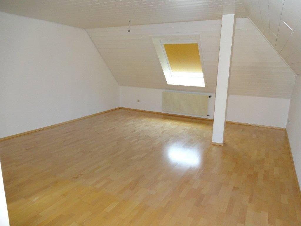 Prenájom bytu 6-izbový 220 m², Lehenstr. 25, Donaueschingen, Bádensko-Wurttembersko Prenájom bytu 6-izbový 220 m², Lehenstr. 25, Donaueschingen, Bádensko-Wurttembersko