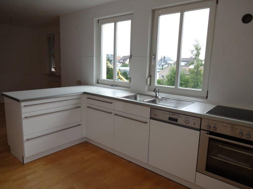 Prenájom bytu 6-izbový 220 m², Lehenstr. 25, Donaueschingen, Bádensko-Wurttembersko Prenájom bytu 6-izbový 220 m², Lehenstr. 25, Donaueschingen, Bádensko-Wurttembersko