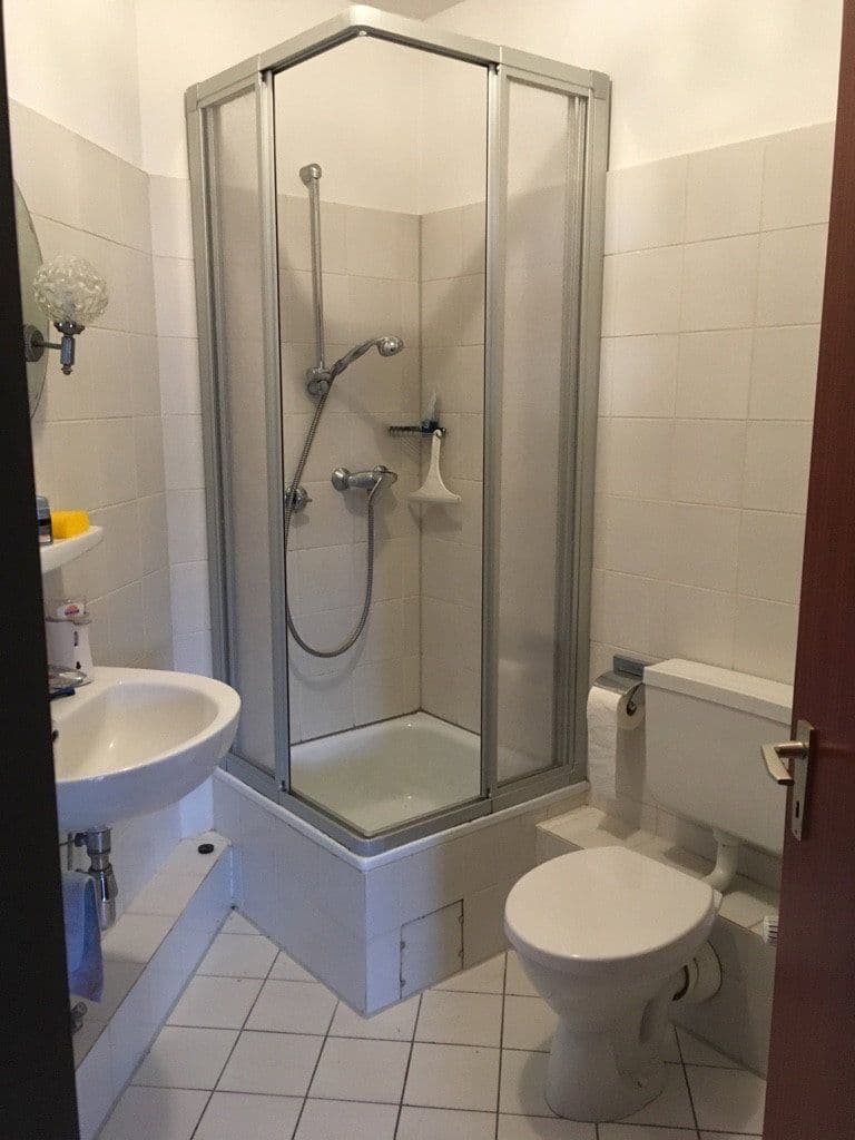 Prenájom bytu 1-izbový 28 m², Schlehenweg 2, Bonn, Severné Porýnie - Westfálsko Prenájom bytu 1-izbový 28 m², Schlehenweg 2, Bonn, Severné Porýnie - Westfálsko