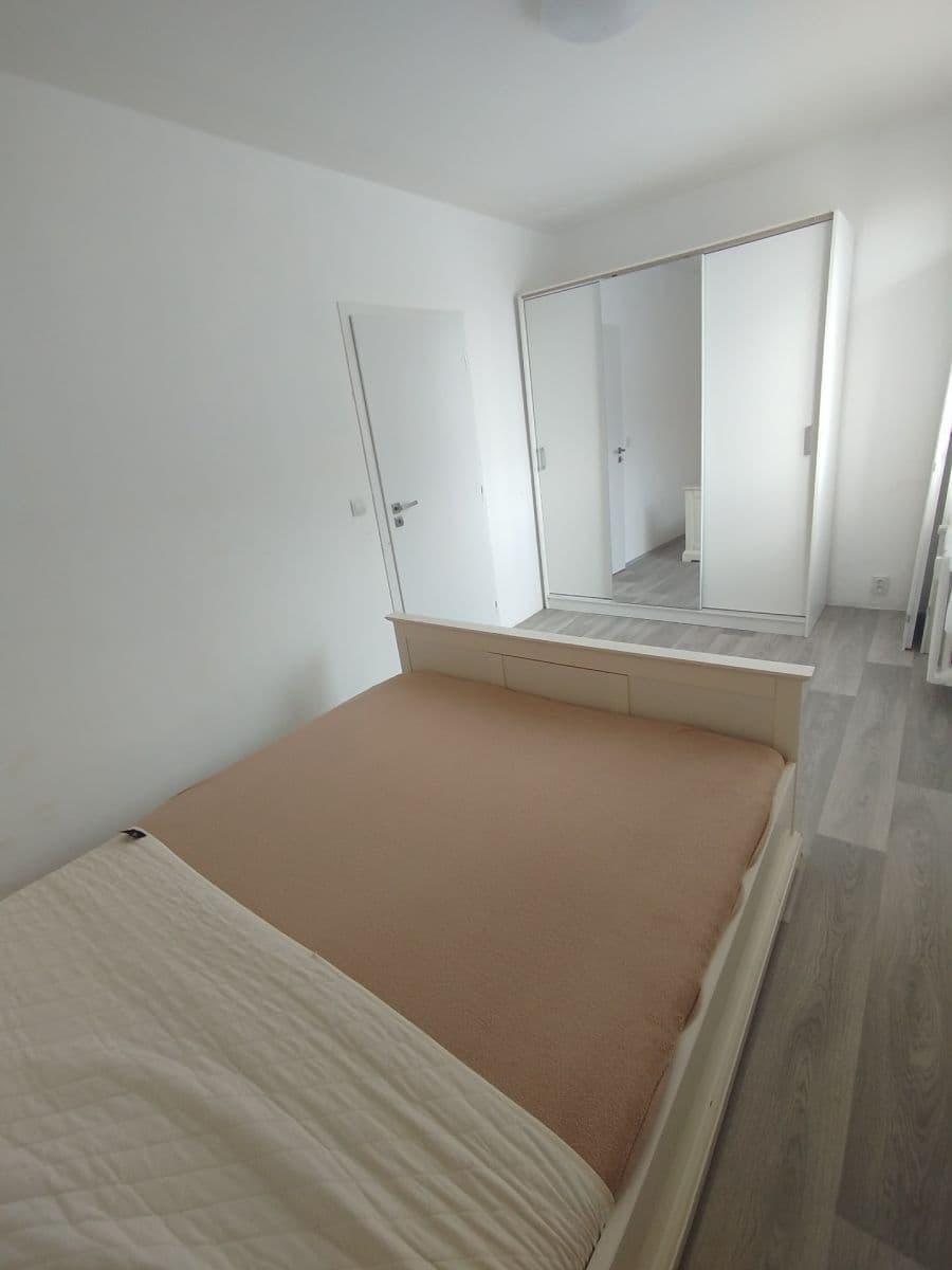 Prenájom bytu 3-izbový 68 m², Mikuláškovo náměstí, Brno, Jihomoravský kraj Prenájom bytu 3-izbový 68 m², Mikuláškovo náměstí, Brno, Jihomoravský kraj