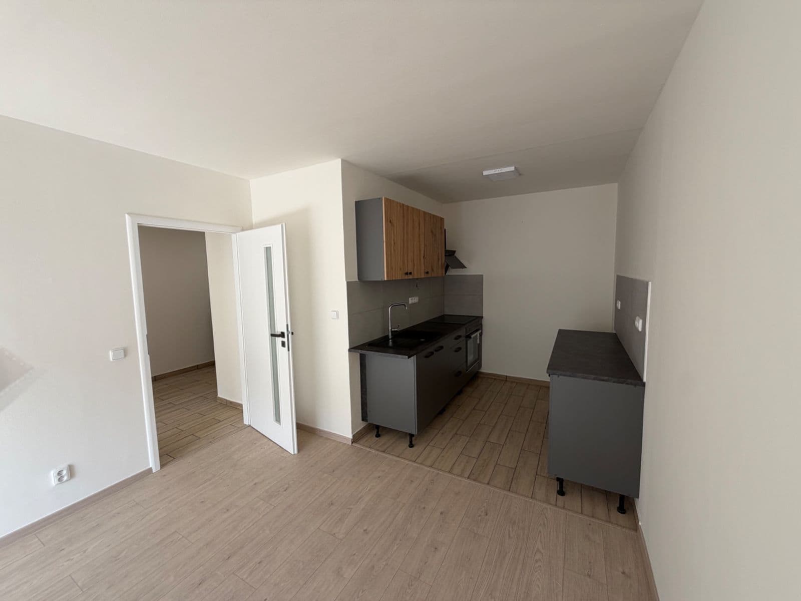 Prenájom bytu 2-izbový 43 m², Váňova, Kladno, Středočeský kraj Prenájom bytu 2-izbový 43 m², Váňova, Kladno, Středočeský kraj