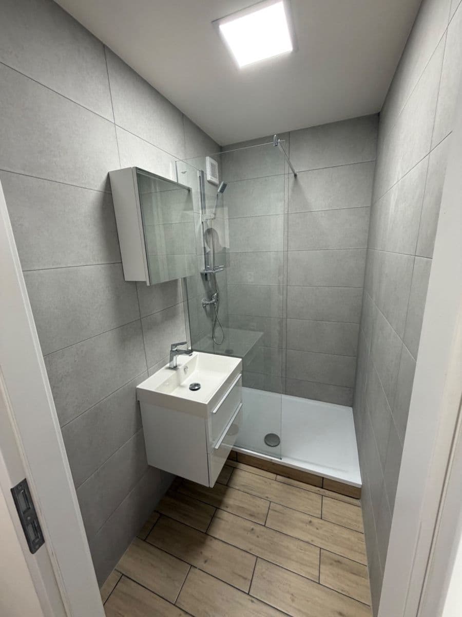 Prenájom bytu 2-izbový 43 m², Váňova, Kladno, Středočeský kraj Prenájom bytu 2-izbový 43 m², Váňova, Kladno, Středočeský kraj