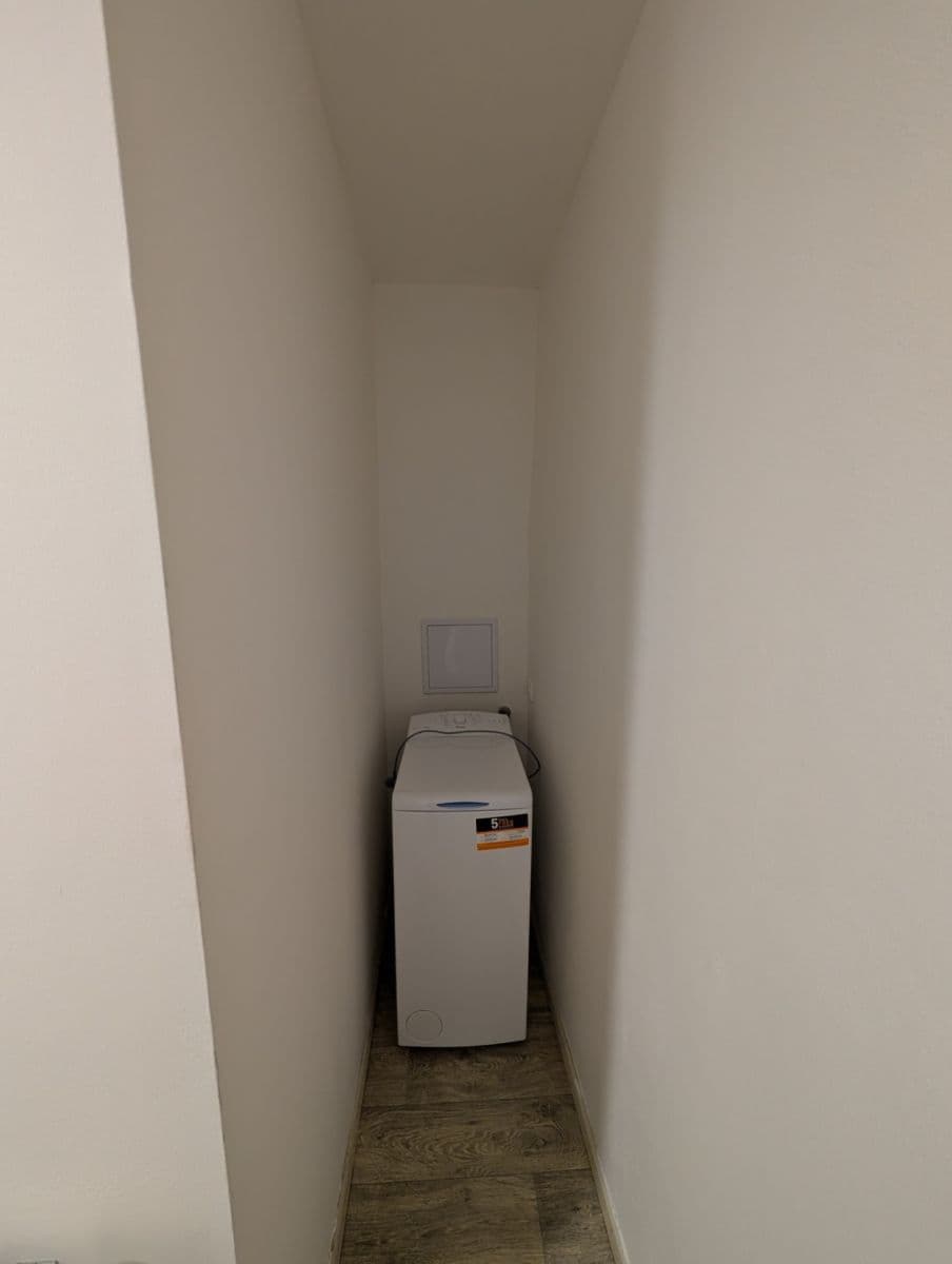 Prenájom bytu 1-izbový 32 m², Bratislavská, Brno, Jihomoravský kraj Prenájom bytu 1-izbový 32 m², Bratislavská, Brno, Jihomoravský kraj