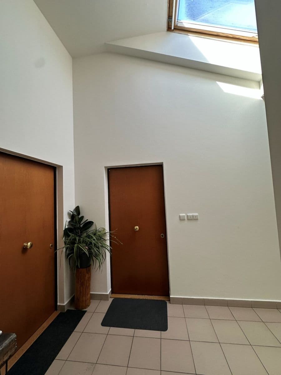 Prenájom bytu 2-izbový 65 m², Podvinný mlýn, Praha, Praha Prenájom bytu 2-izbový 65 m², Podvinný mlýn, Praha, Praha