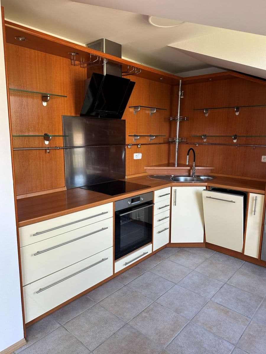 Prenájom bytu 2-izbový 65 m², Podvinný mlýn, Praha, Praha Prenájom bytu 2-izbový 65 m², Podvinný mlýn, Praha, Praha