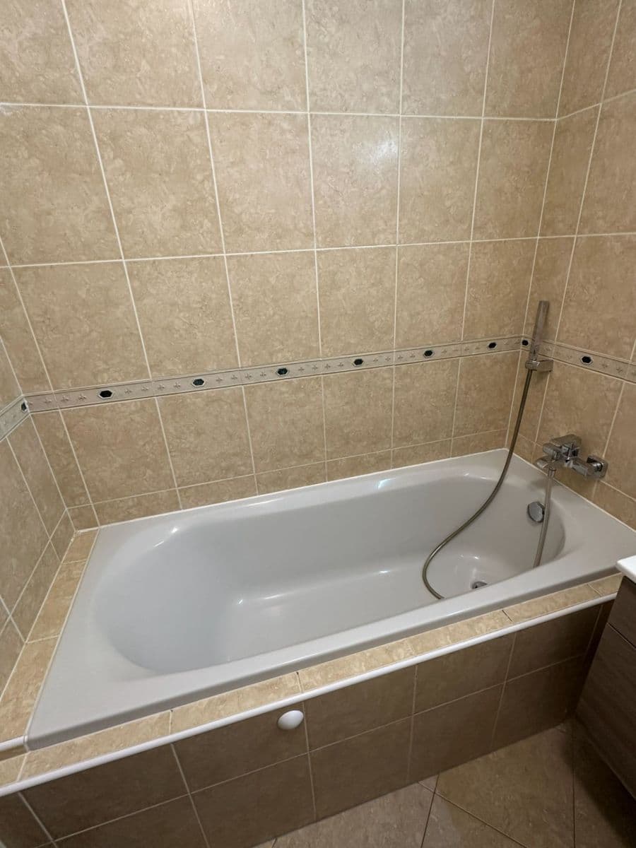 Prenájom bytu 2-izbový 65 m², Podvinný mlýn, Praha, Praha Prenájom bytu 2-izbový 65 m², Podvinný mlýn, Praha, Praha