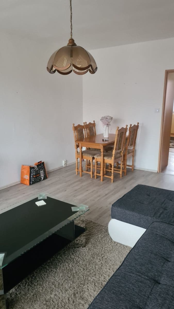 Prenájom bytu 3-izbový 70 m², Žiželická, Praha, Praha Prenájom bytu 3-izbový 70 m², Žiželická, Praha, Praha