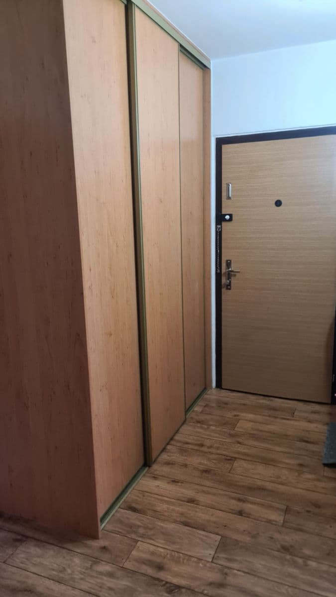 Prenájom bytu 3-izbový 70 m², Žiželická, Praha, Praha Prenájom bytu 3-izbový 70 m², Žiželická, Praha, Praha