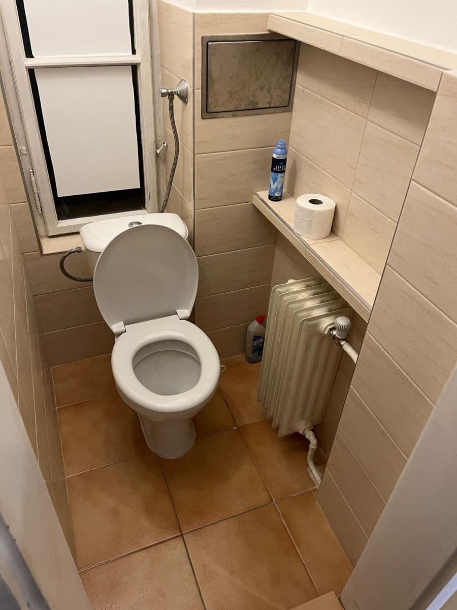 Prenájom bytu 4-izbový 120 m², Náplavní, Praha, Praha Prenájom bytu 4-izbový 120 m², Náplavní, Praha, Praha