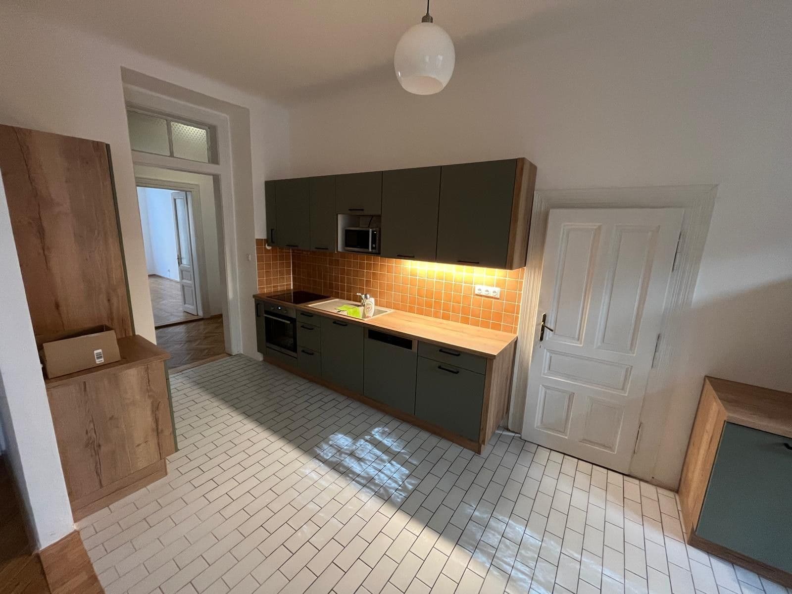 Prenájom bytu 4-izbový 120 m², Náplavní, Praha, Praha Prenájom bytu 4-izbový 120 m², Náplavní, Praha, Praha