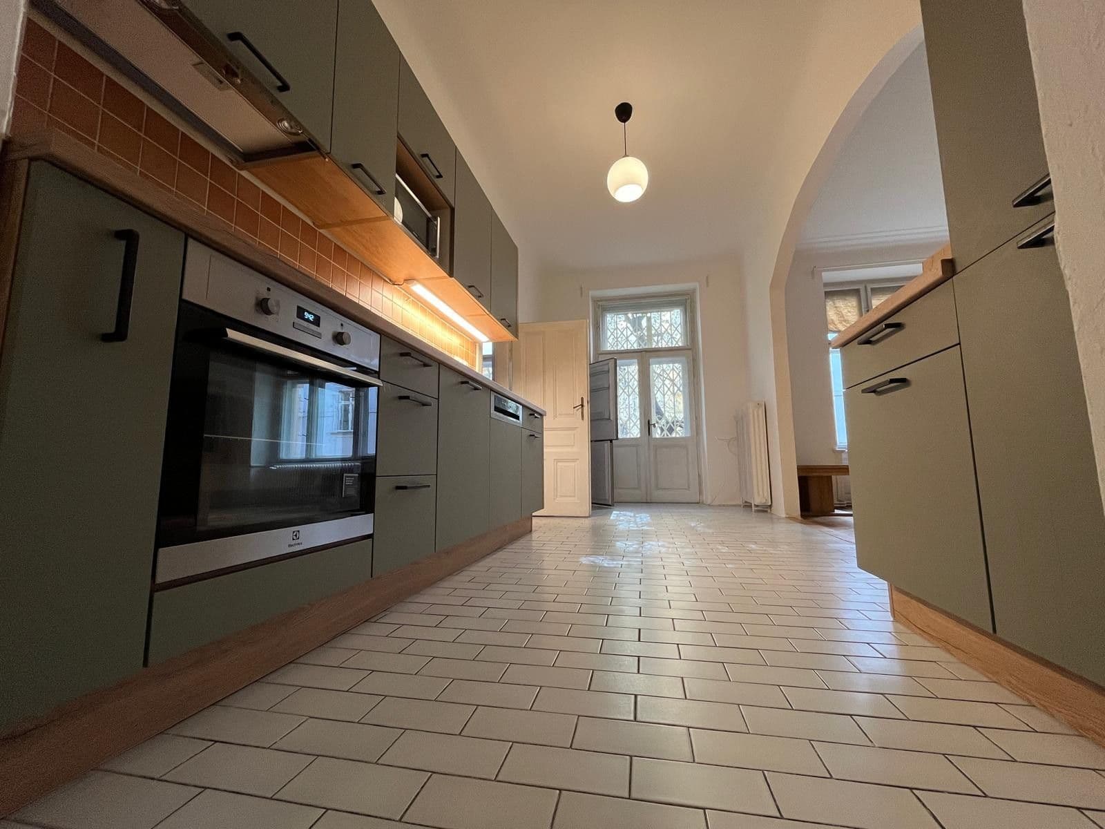 Prenájom bytu 4-izbový 120 m², Náplavní, Praha, Praha Prenájom bytu 4-izbový 120 m², Náplavní, Praha, Praha