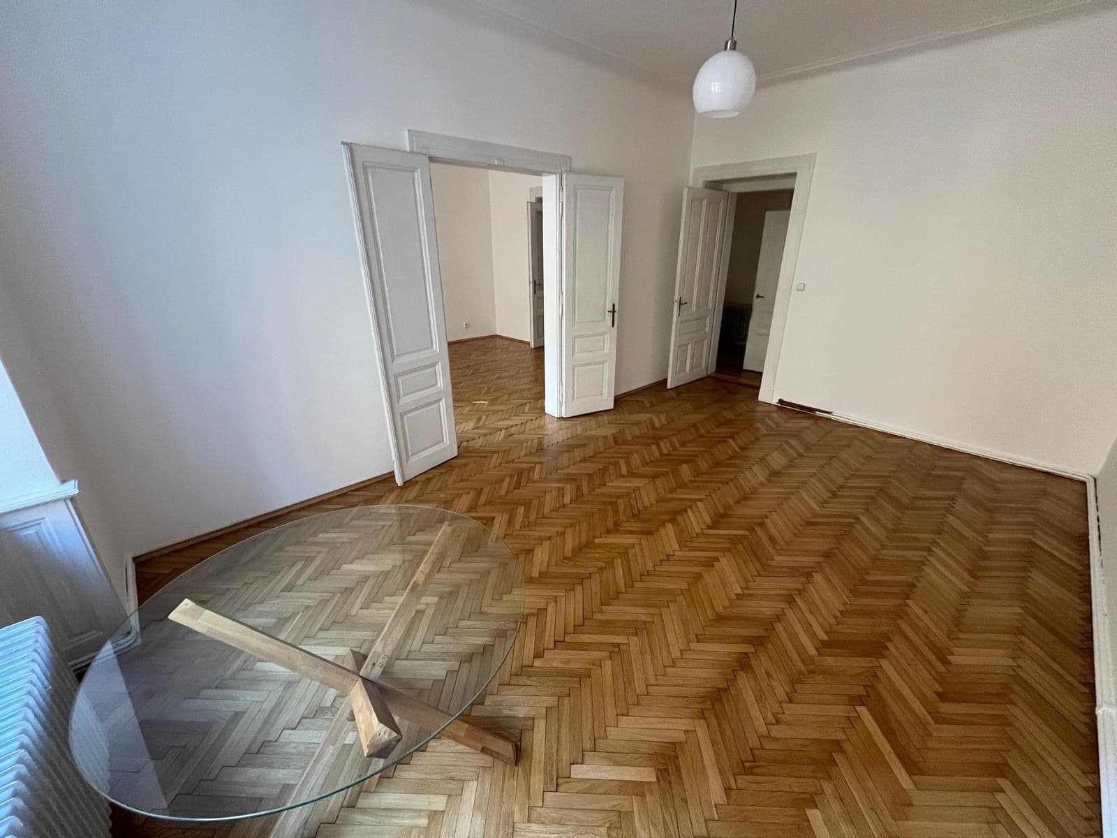 Prenájom bytu 4-izbový 120 m², Náplavní, Praha, Praha Prenájom bytu 4-izbový 120 m², Náplavní, Praha, Praha