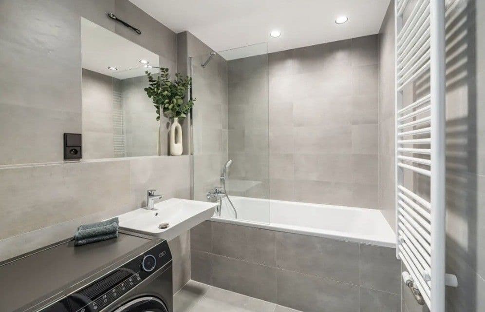 Prenájom bytu 1-izbový 37 m², Nurmiho, Praha, Praha Prenájom bytu 1-izbový 37 m², Nurmiho, Praha, Praha