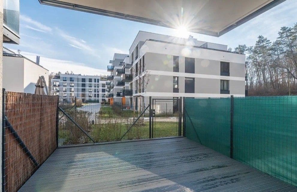 Prenájom bytu 1-izbový 37 m², Nurmiho, Praha, Praha Prenájom bytu 1-izbový 37 m², Nurmiho, Praha, Praha