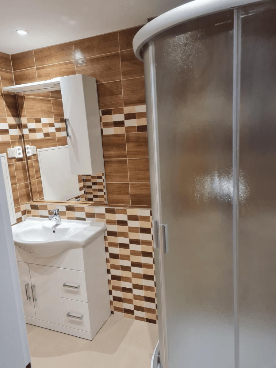 Prenájom bytu 3-izbový 70 m², Teplická, Praha, Praha Prenájom bytu 3-izbový 70 m², Teplická, Praha, Praha