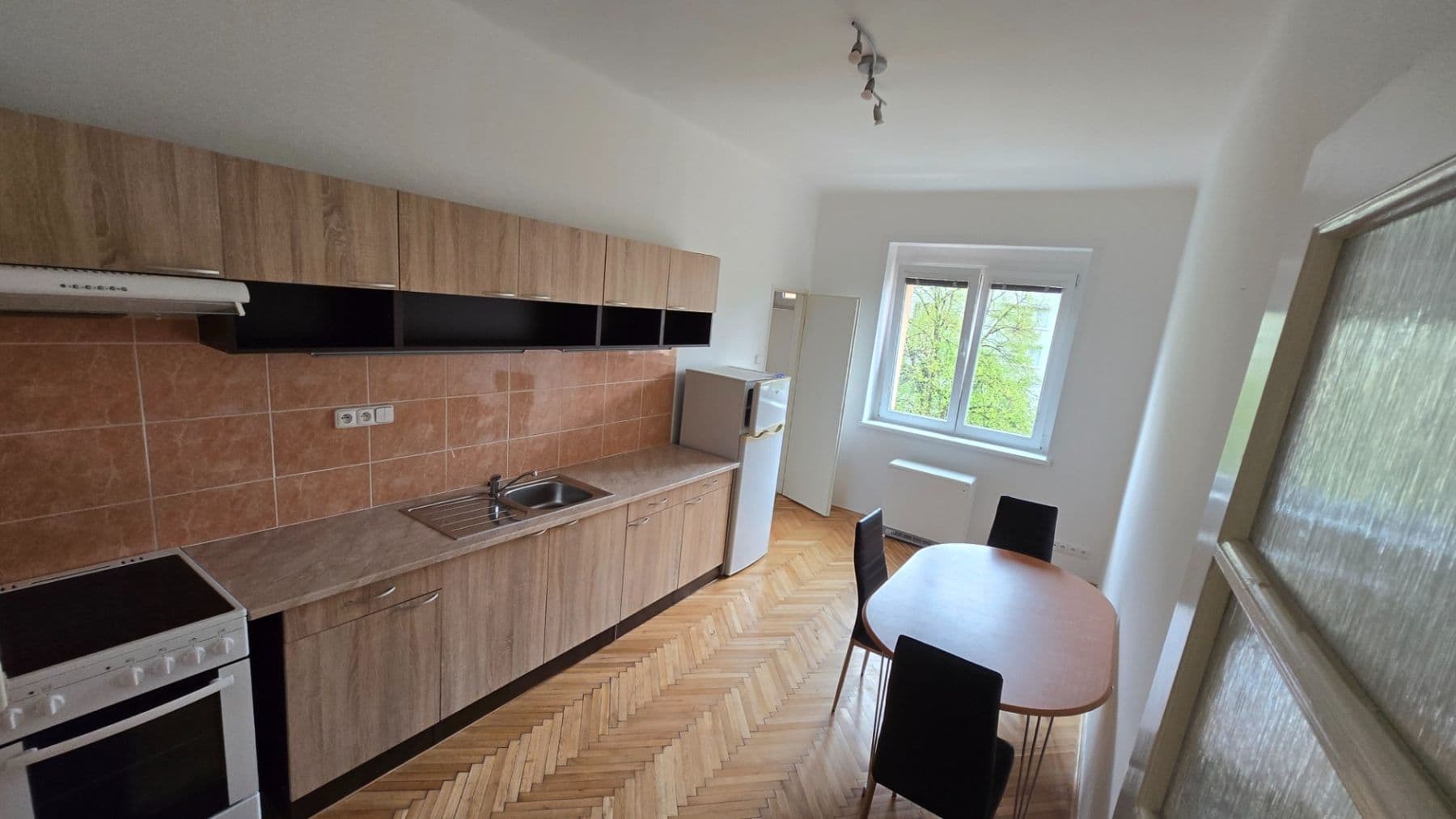 Prenájom bytu 1-izbový 41 m², Vrchlického, Praha, Praha Prenájom bytu 1-izbový 41 m², Vrchlického, Praha, Praha