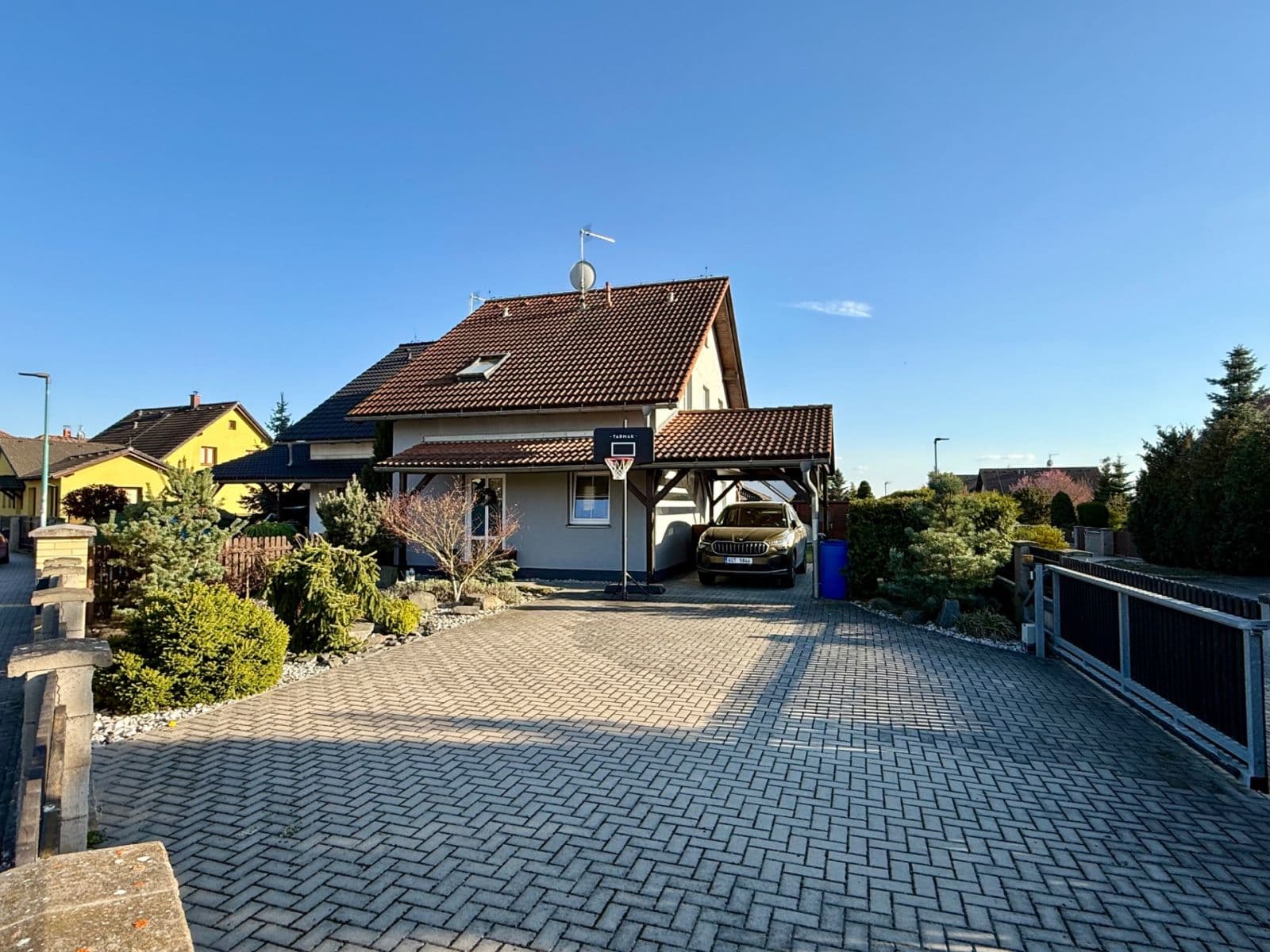 Prenájom domu 160 m², pozemek 463 m², Západní, Bradlec, Středočeský kraj Prenájom domu 160 m², pozemek 463 m², Západní, Bradlec, Středočeský kraj