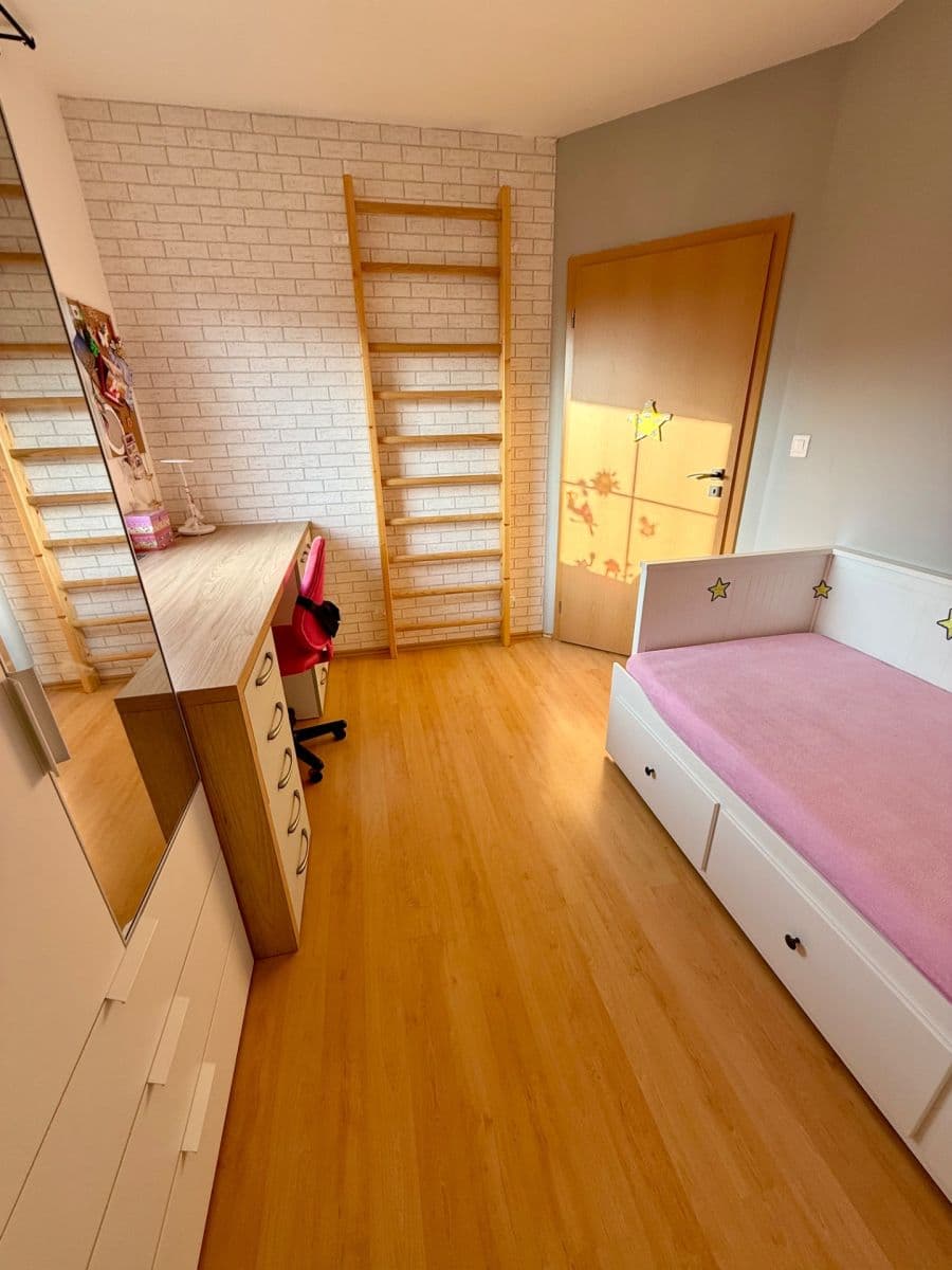 Prenájom domu 160 m², pozemek 463 m², Západní, Bradlec, Středočeský kraj Prenájom domu 160 m², pozemek 463 m², Západní, Bradlec, Středočeský kraj