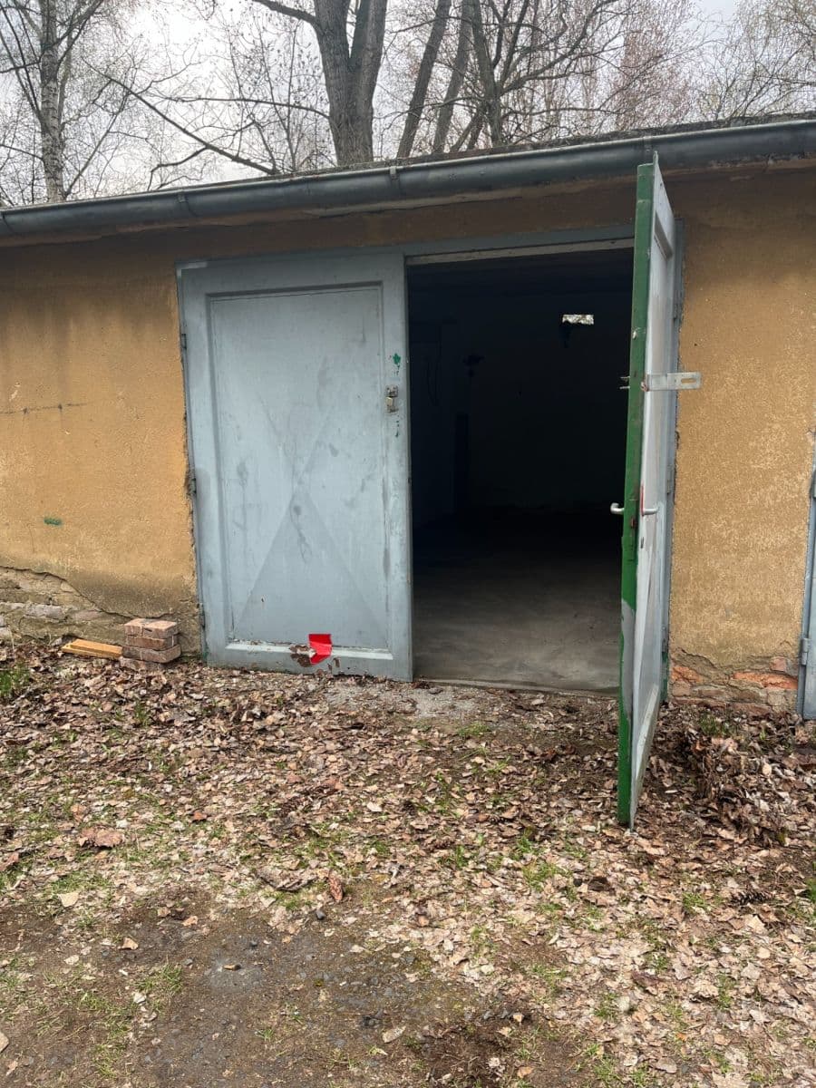 Prenájom garáže 19 m², Na Krocínce, Praha, Praha Prenájom garáže 19 m², Na Krocínce, Praha, Praha