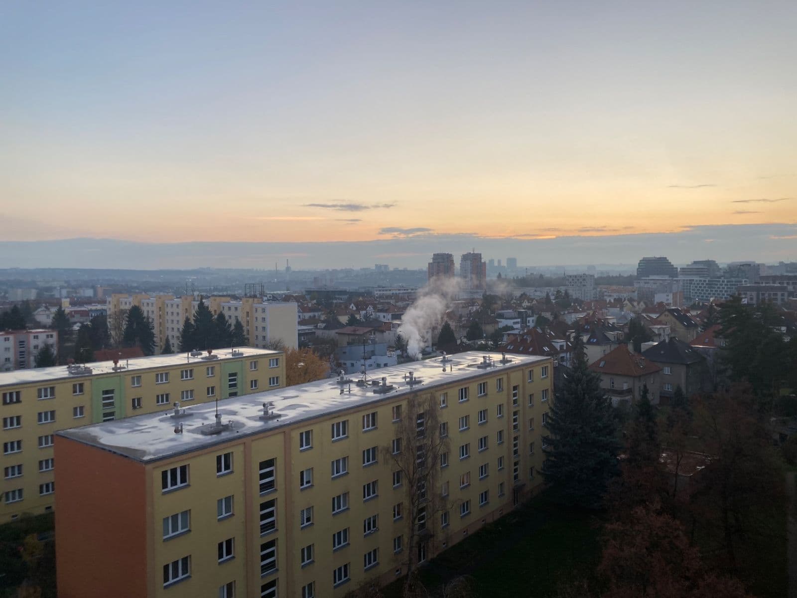 Prenájom bytu 3-izbový 19 m², Hostýnská, Praha, Praha Prenájom bytu 3-izbový 19 m², Hostýnská, Praha, Praha