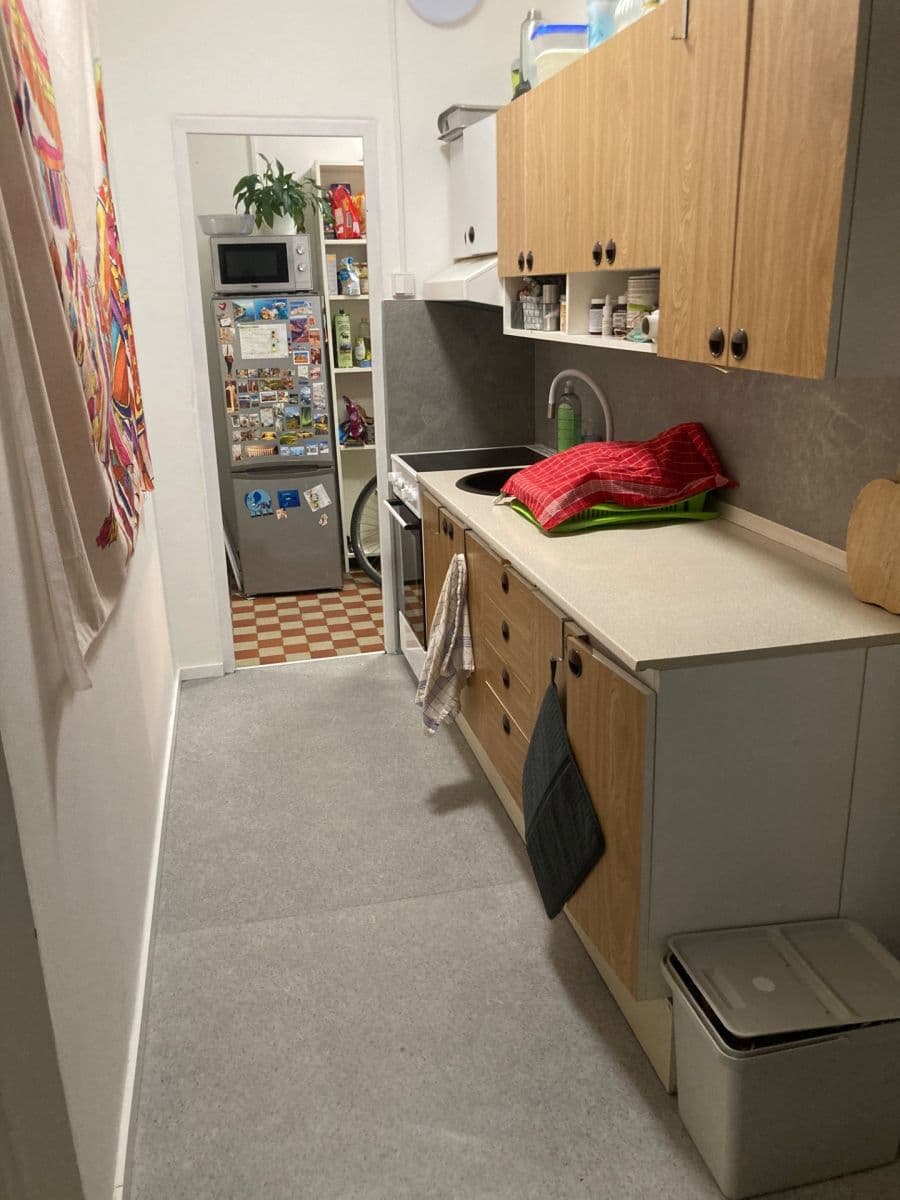 Prenájom bytu 3-izbový 19 m², Hostýnská, Praha, Praha Prenájom bytu 3-izbový 19 m², Hostýnská, Praha, Praha