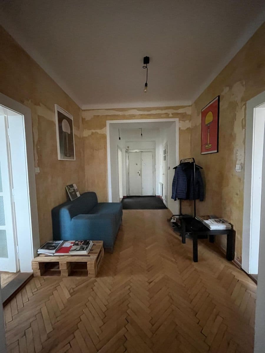 Prenájom kancelárie 40 m², Charlese de Gaulla, Praha, Praha Prenájom kancelárie 40 m², Charlese de Gaulla, Praha, Praha